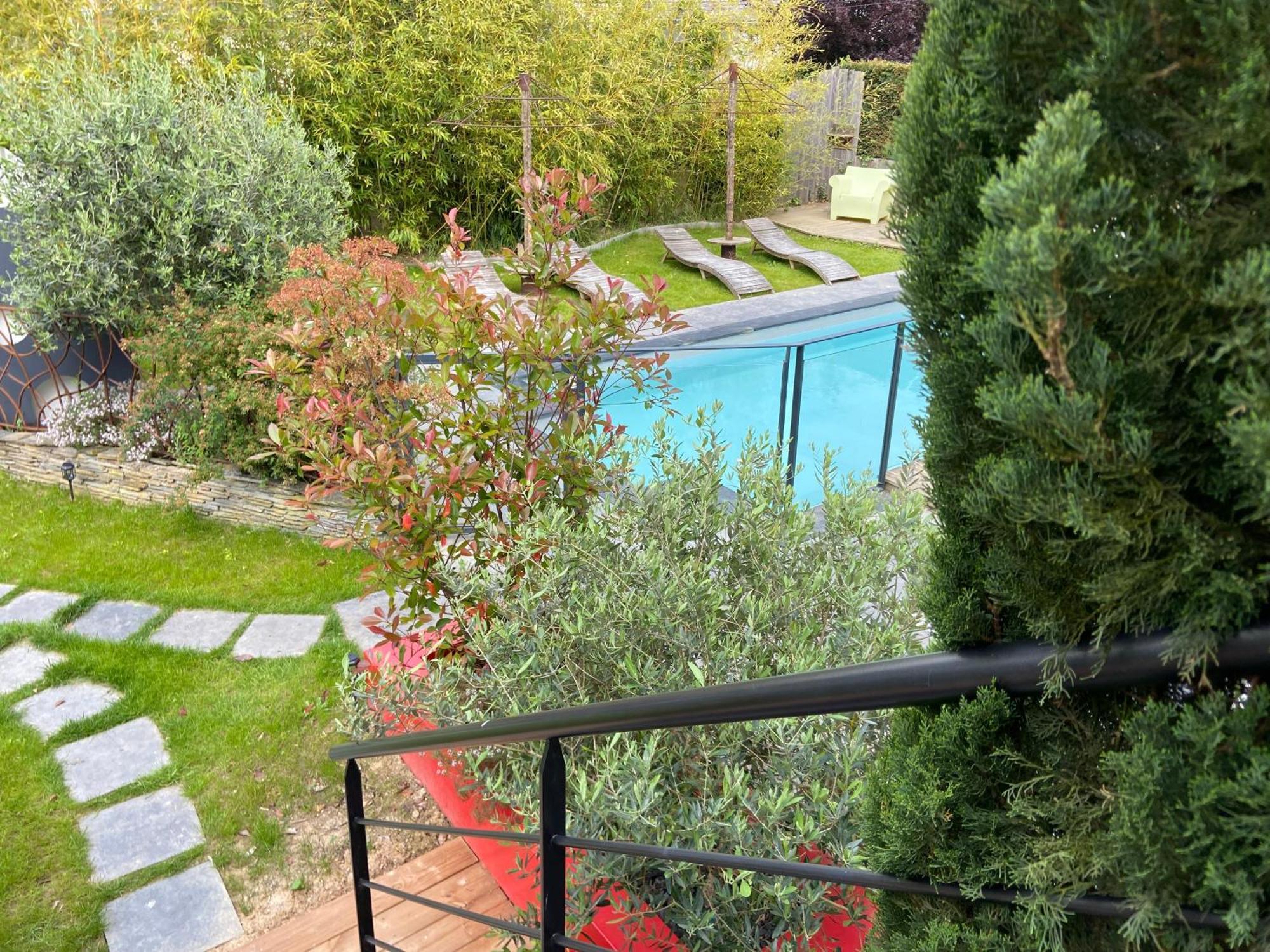 Villa Au bord de la piscine au sud d'Angers à Saint-Jean-des-Mauvrets Extérieur photo
