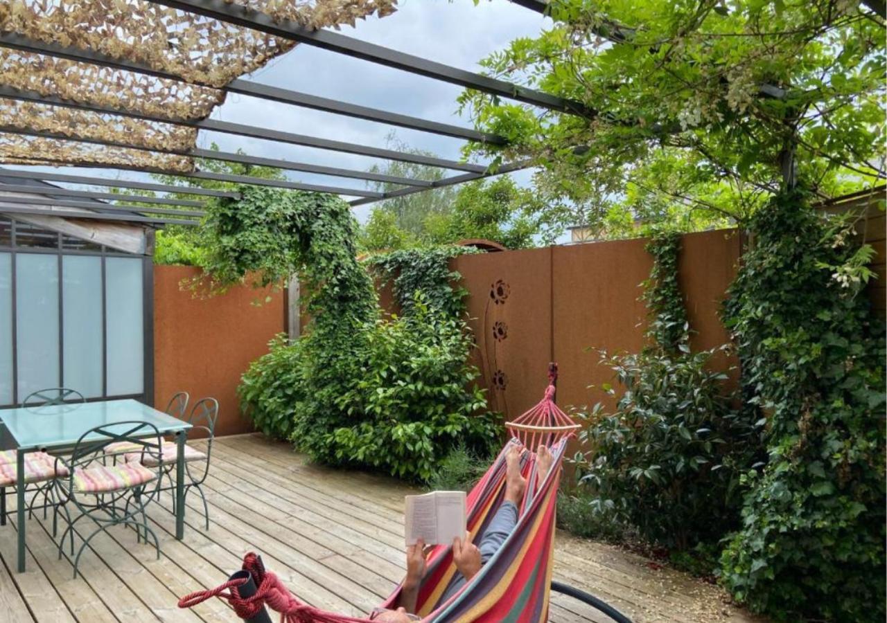 Villa Au bord de la piscine au sud d'Angers à Saint-Jean-des-Mauvrets Extérieur photo