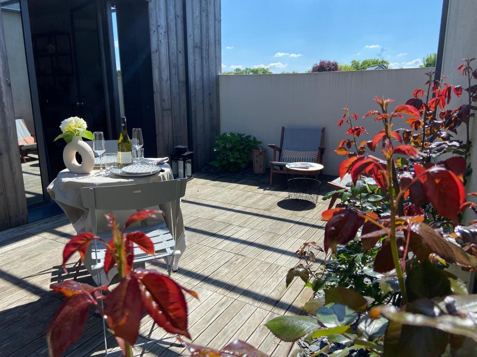 Villa Au bord de la piscine au sud d'Angers à Saint-Jean-des-Mauvrets Extérieur photo