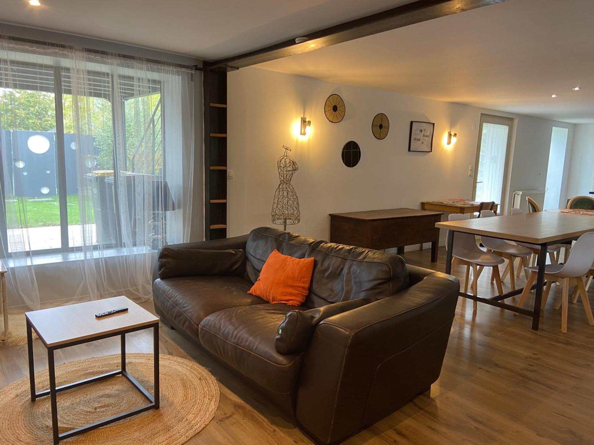 Villa Au bord de la piscine au sud d'Angers à Saint-Jean-des-Mauvrets Extérieur photo